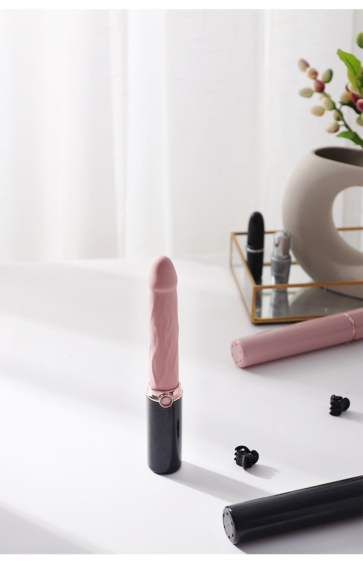 chim giả cầm tay ROSELEX chạy bằng pin sạc cao cấp của Roselex là sản phẩm đồ chơi tình dục được thiết kế dành riêng cho những phụ nữ độc thân có ham muốn tình dục mạnh mẽ và các cặp đôi đang tìm kiếm sự kích thích, mới lạ khi quan hệ. chim giả cầm tay ROSELEX với thiết kế thon dài theo kích thước châu Á cùng khả năng ngụy trang tuyệt vời, sản phẩm không chỉ giúp phái đẹp đáp ứng hiệu quả nhu cầu sinh lý mà còn là người bạn đồng hành mà bạn có thể mang theo bên mình trên mọi nẻo đường mà không bị phát hiện.
